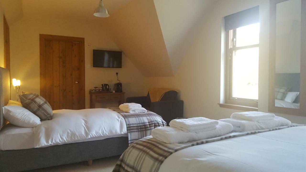 Breton House Bed & Breakfast Portree Bagian luar foto
