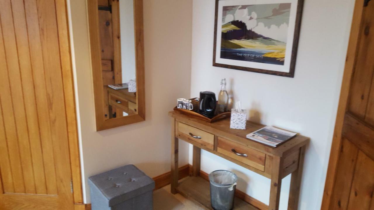 Breton House Bed & Breakfast Portree Bagian luar foto