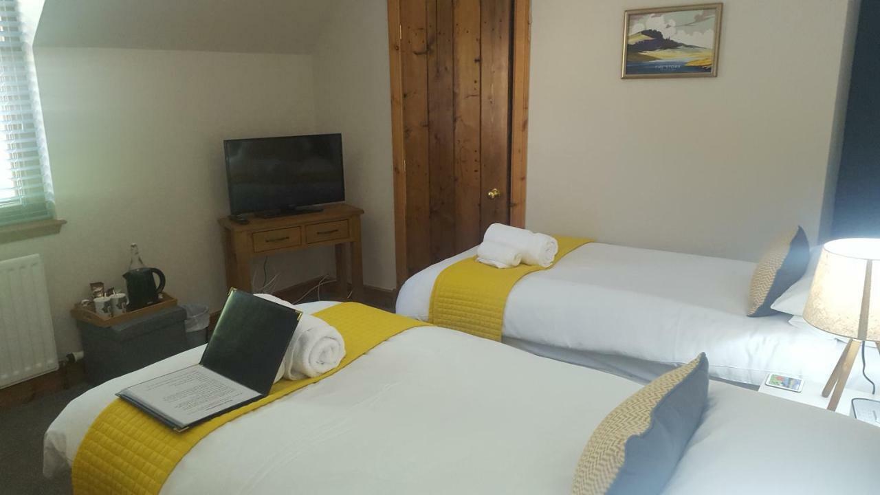 Breton House Bed & Breakfast Portree Bagian luar foto